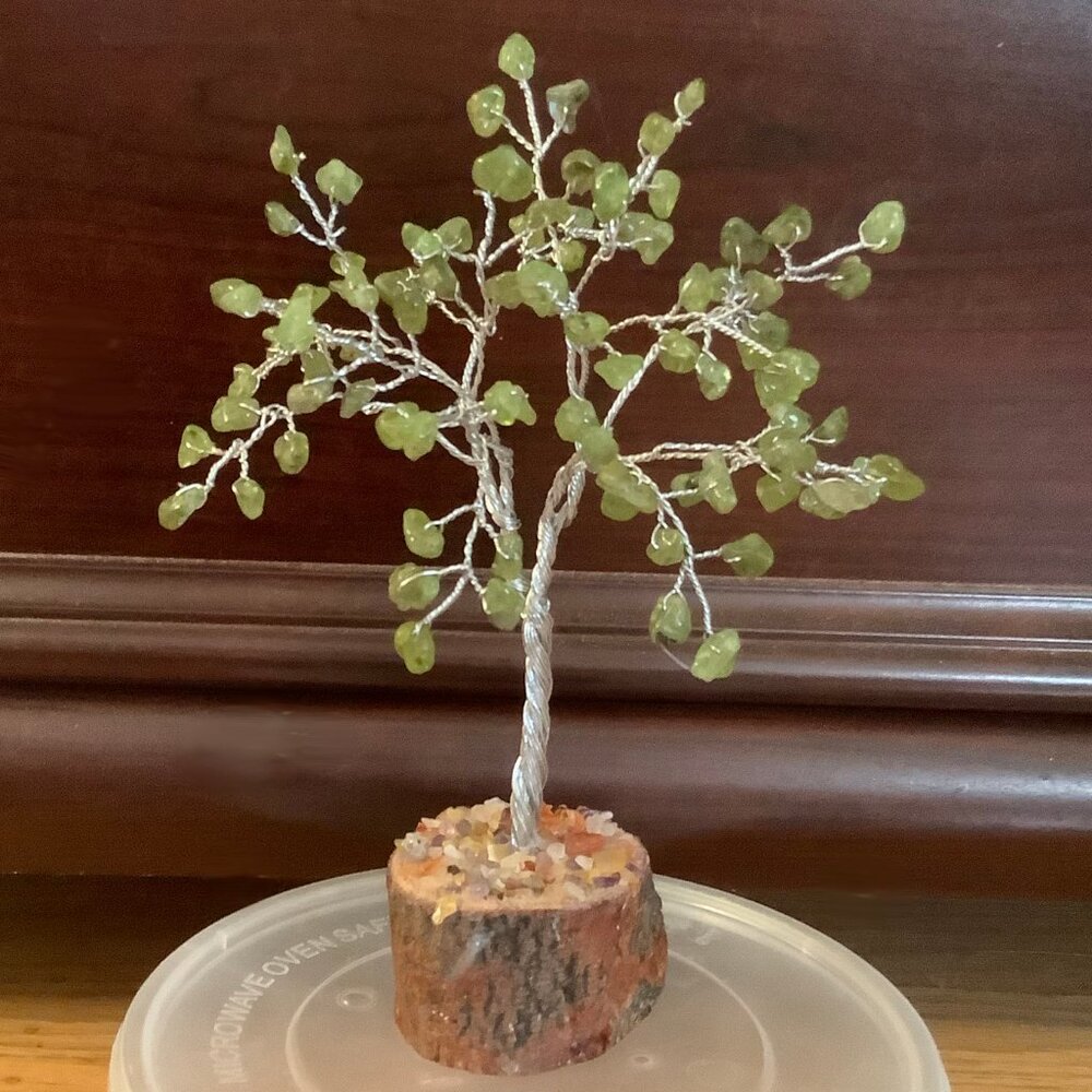 EUC Choice of Natural Carnelian, Peridot or Rose Quartz  and Wire Tree of Life - Picture 7 of 15